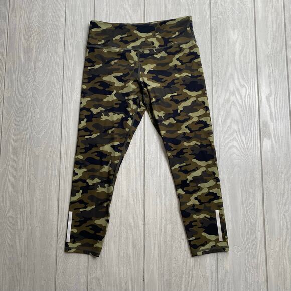 Zyia Active Women's Green & Black Camo Print Crop Leggings Size 8-10 - Picture 1 of 9